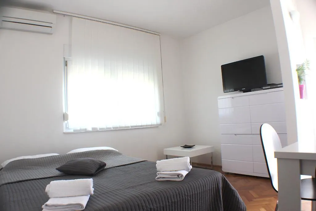 Apartments Robert Kastela