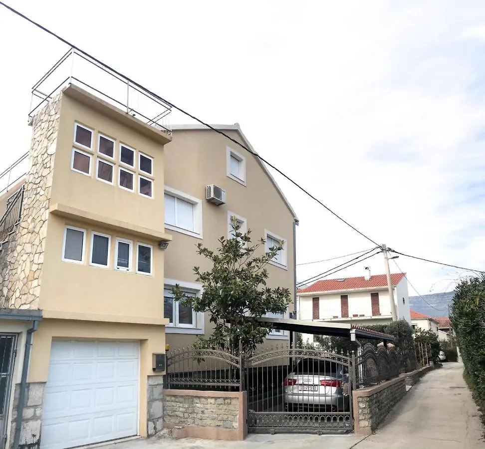 Apartments Robert Kastela