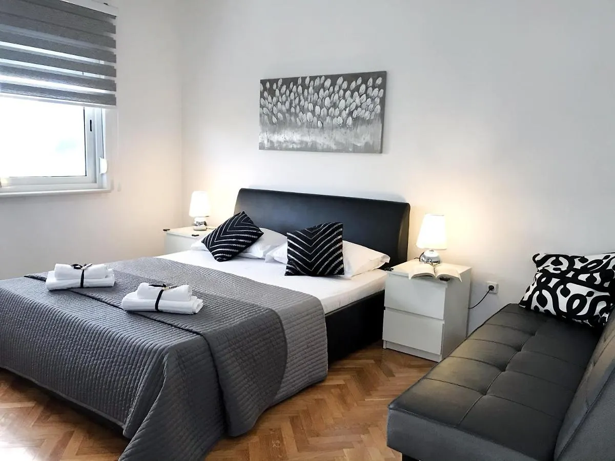 Apartments Robert Kastela