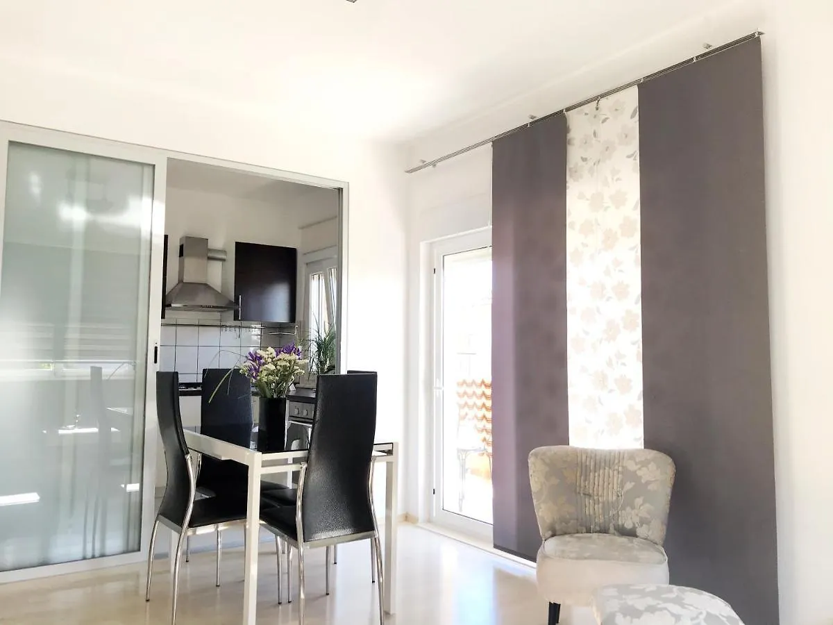Apartments Robert Kastela 0*,  Croatia