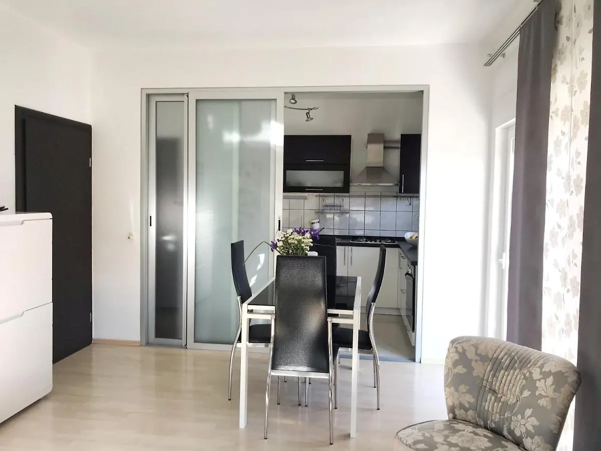 Apartments Robert Kastela 0*,  Croatia