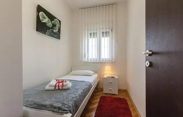 Apartments Robert Kastela Croatia